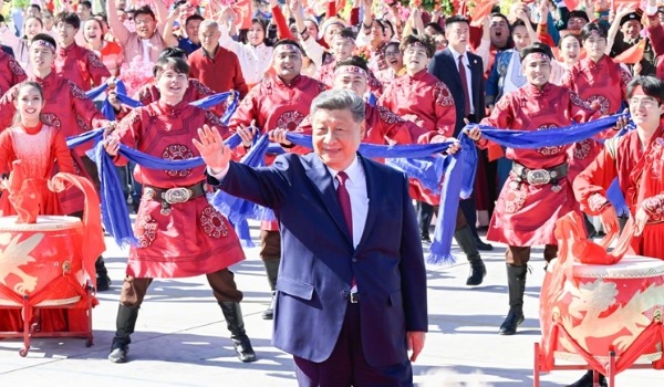 习近平离开新疆返回北京